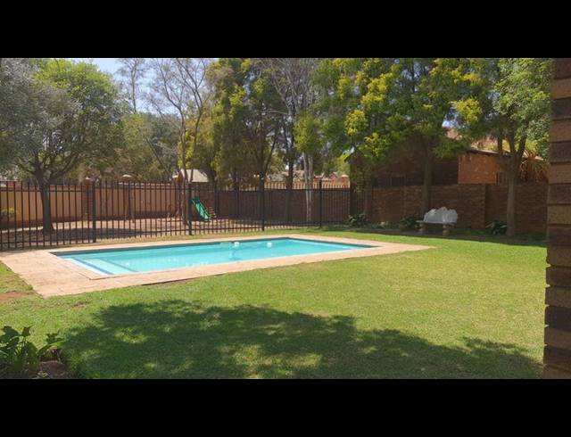 2 BEDROOM PROPERTY TO RENT IN OLYMPUS AH